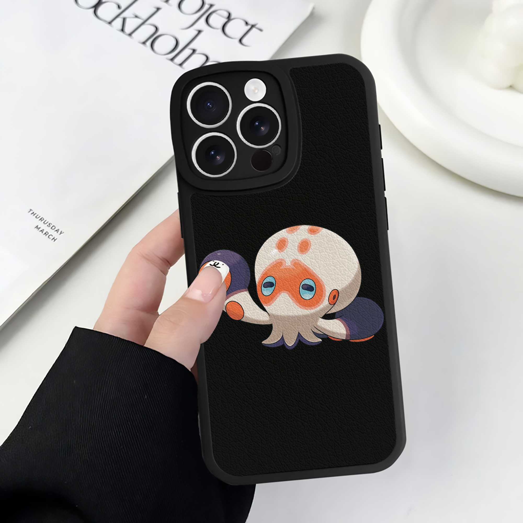 （画像用） ポケットモンスター Pokémon 【iPhone 16シリーズ対応】シリコンスマホケース（レザー調） 材質：シリコン